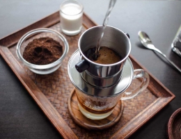 Bỏ túi ngay 8 cách nhận biết cà phê giả kém chất lượng bằng mắt thường cùng với Thiên Quân Coffee